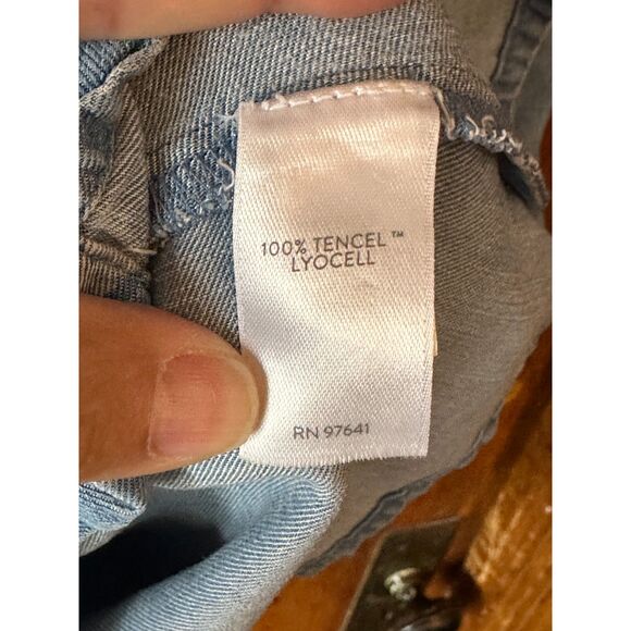 J. Jill Denim Floral Button down Cap Sleeve Collared Blouse - Picture 5 of 8